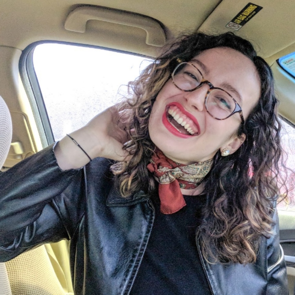 Meet your Posher, Gloria